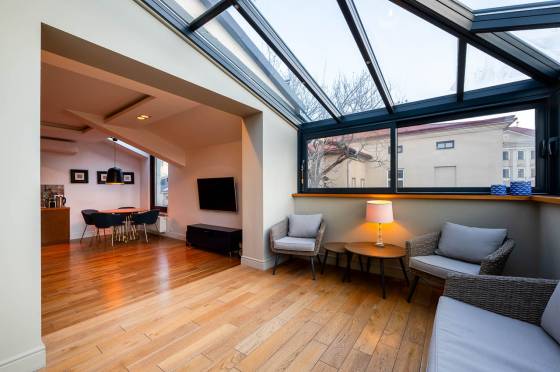 Komfortowe mieszkanie w centrum z garażem